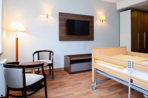Pflegebett Zimmer Polen
